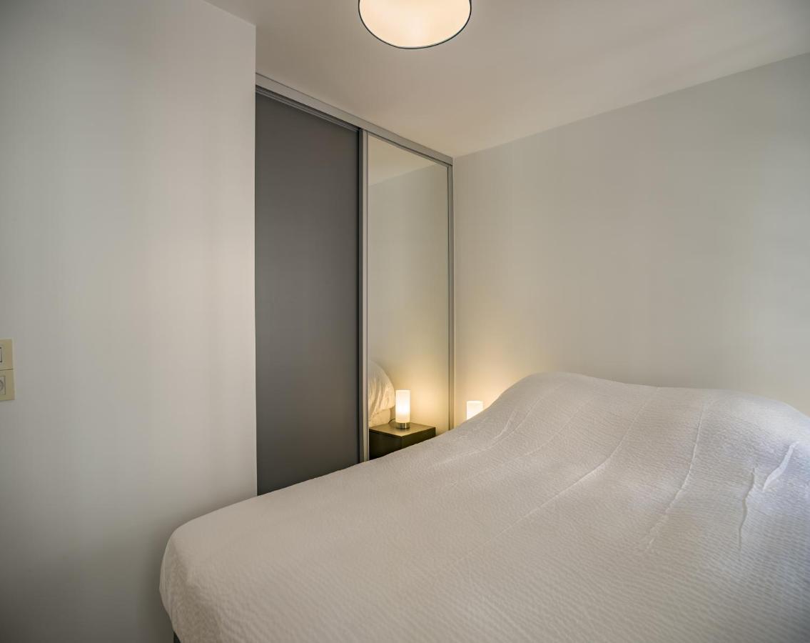 Logis De La Monnaie - Centre Historique - Parking Offert Apartment Троа Екстериор снимка
